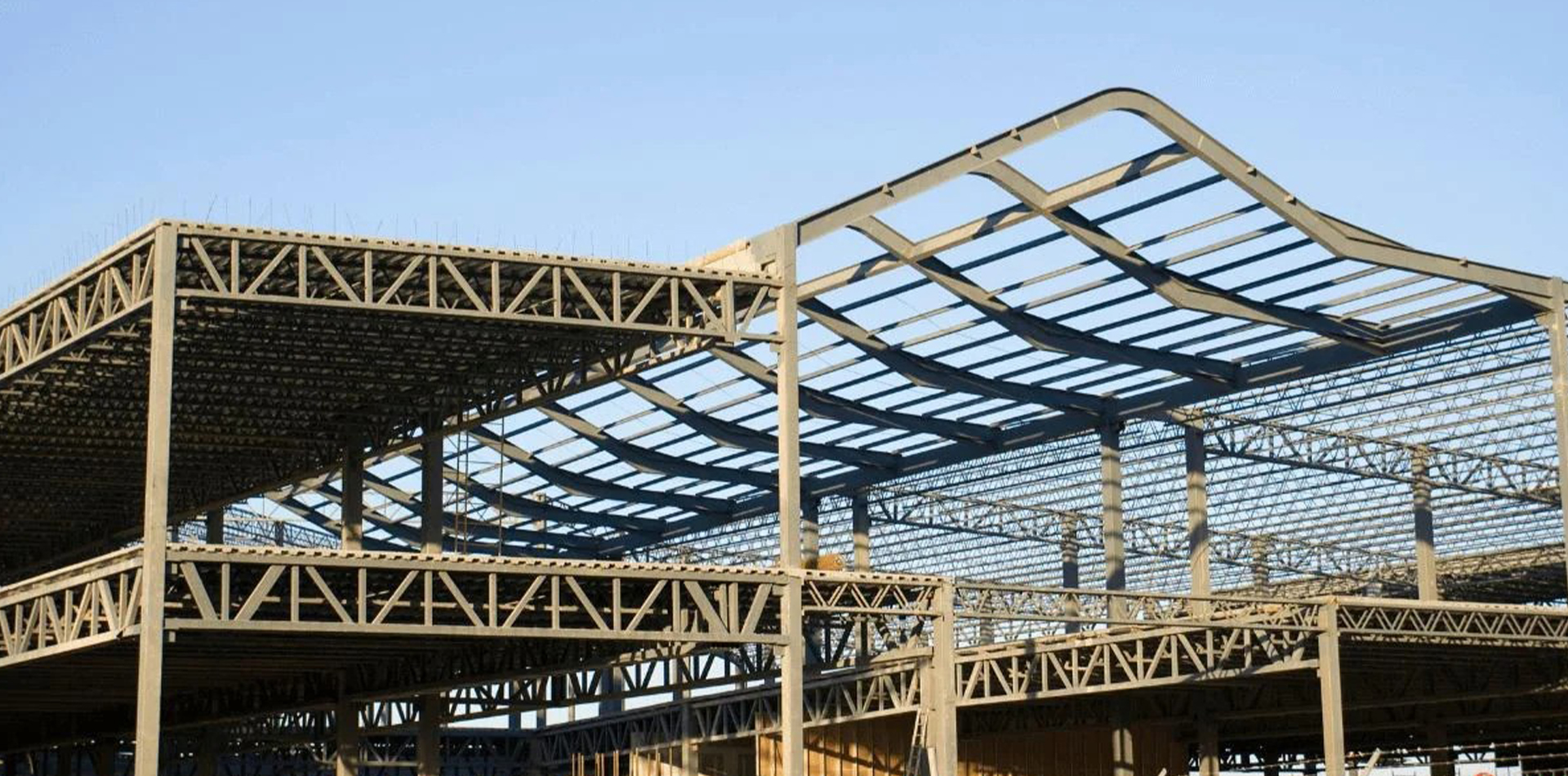 Freestanding industrial portal frame steel canopy