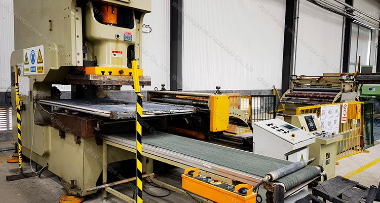 Laser cutting machine