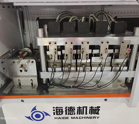 Hydraulic punching unit