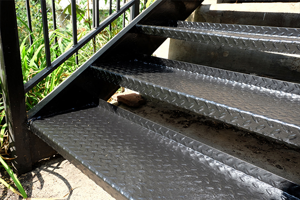 Prefabricated industrial steel stairs and walkways