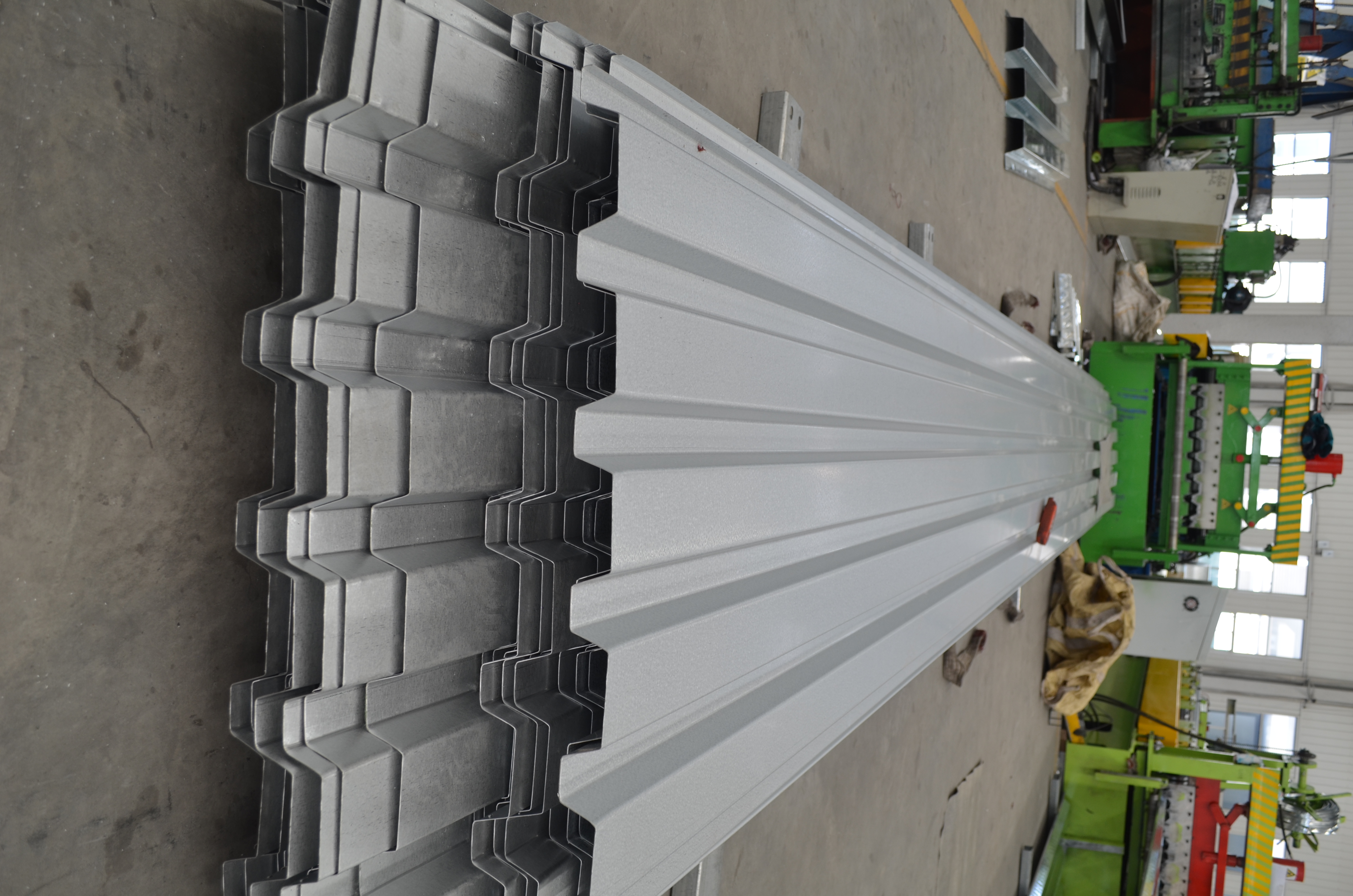 Modern Corrugated Open Rib Galvanized Steel Floor Decking Panel for Steel Frame Building Construction Wall & Decoration Use