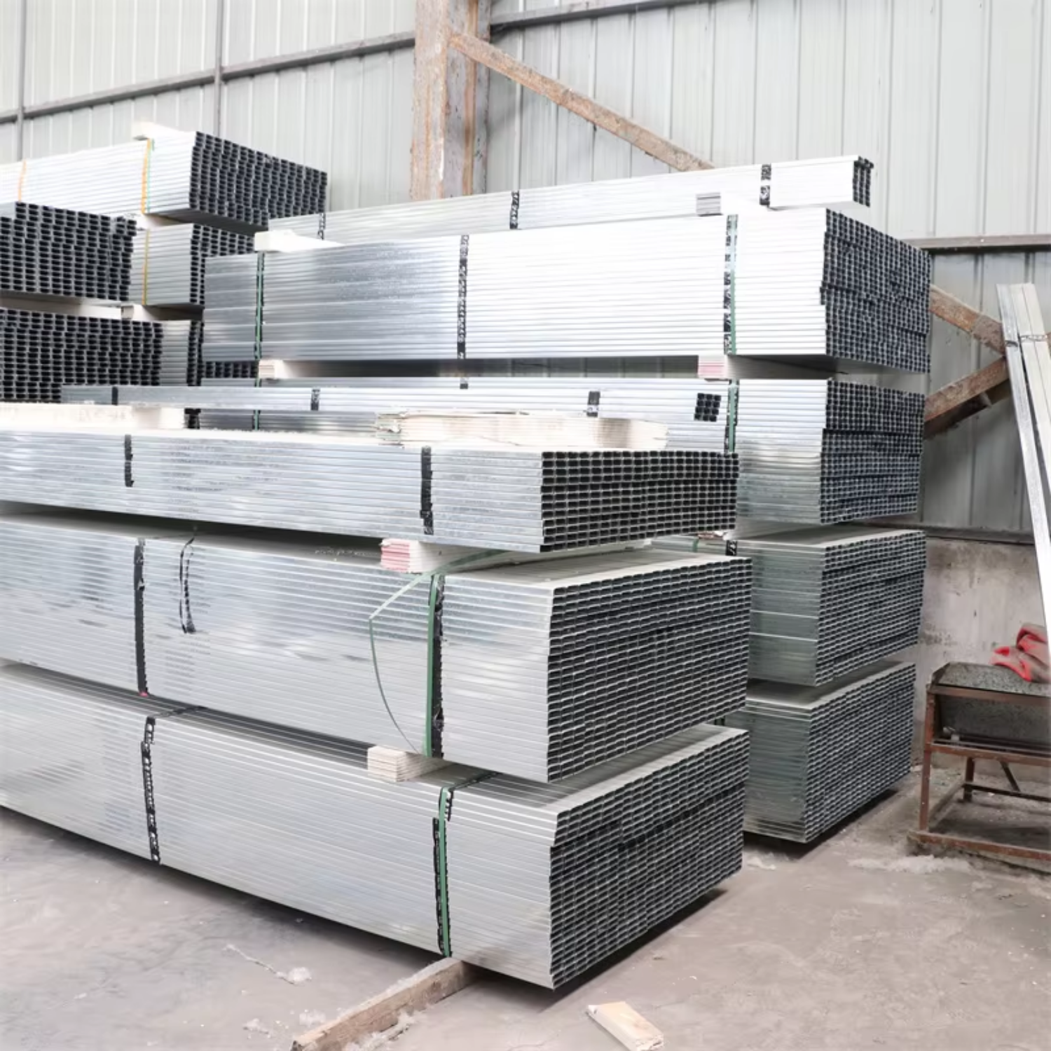 C-Channel Light-Gauge Steel Framing Profiles for Gypsum Board Metal-Stud Light Keel Corrosion-resistant