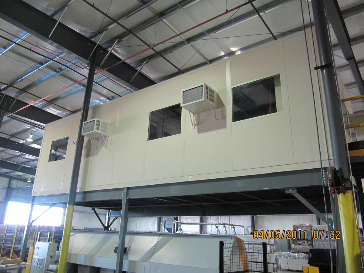 Heat proof sandwich panel roof and wall cladding installation by Joint Star Steel