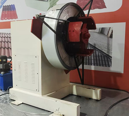 Hydraulic decoiler
