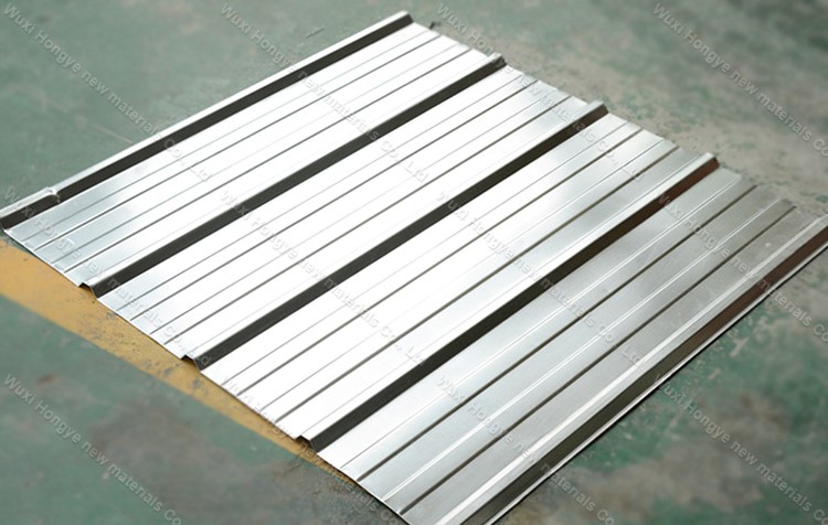Aluminum roof tile profile